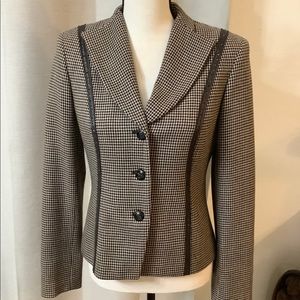 Classic Houndstooth wool Blazer.Made in England.